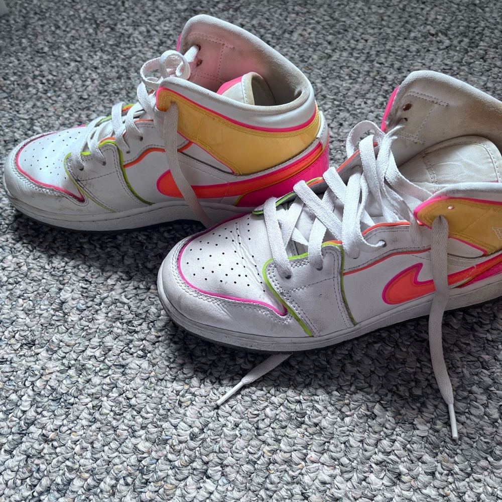 Air Jordan size 5.5 kids